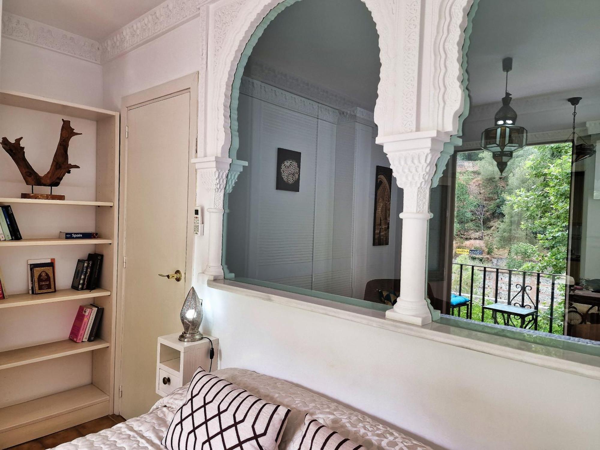 The Nasrid Palace From Your Bed ! グラナダ エクステリア 写真